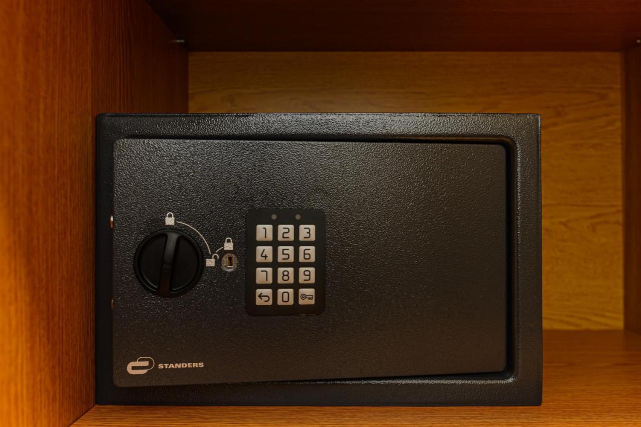 Hotel Dukat Гура Хуморулуй Екстериор снимка